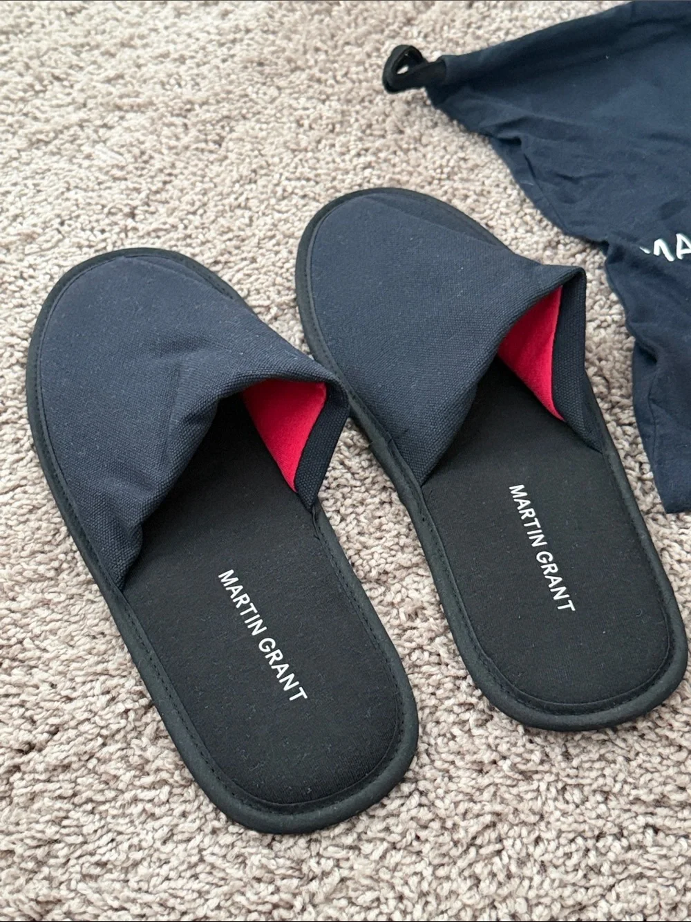 MARTIN GRANT Navy Slip-On Men’s Slides with Red Accent